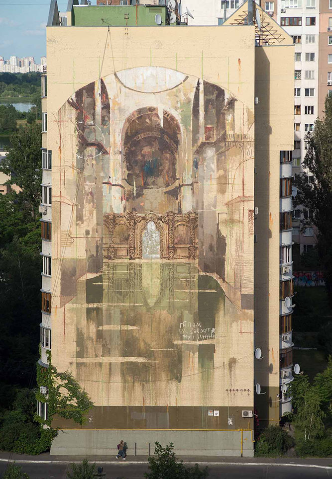 Mural Social Club finished wall by Gonzalo Borondo Photo by Maksim Belousov